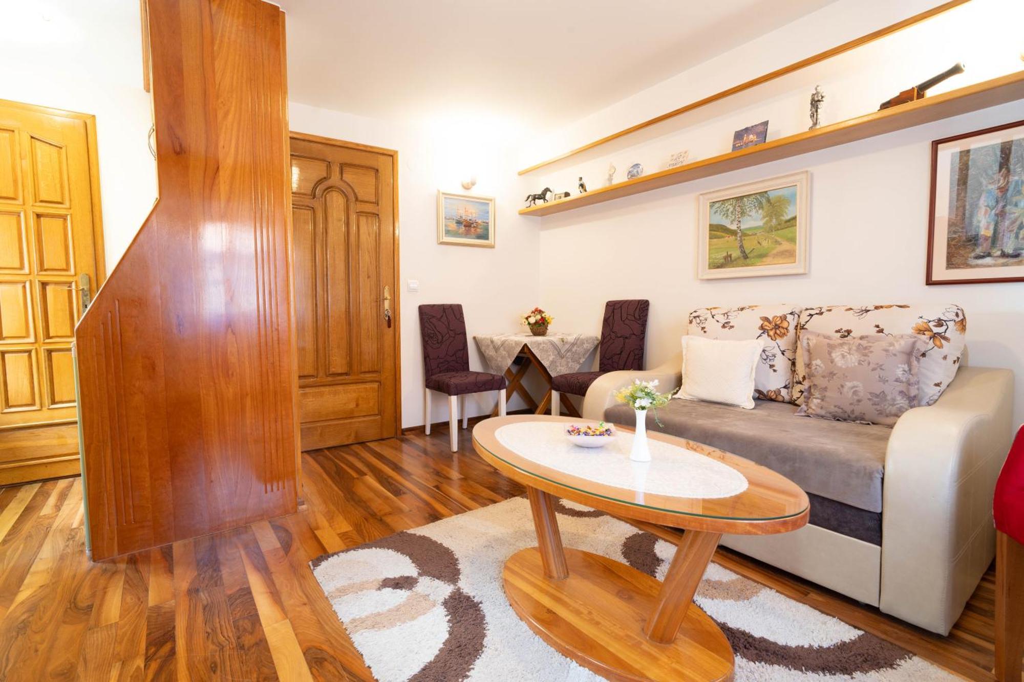 Studios Belvi โกตอร์ ภายนอก รูปภาพ