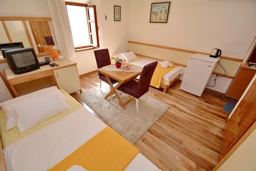 Studios Belvi โกตอร์ ภายนอก รูปภาพ