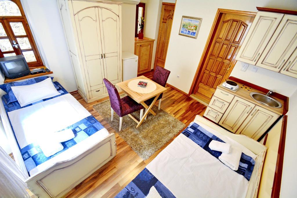 Studios Belvi โกตอร์ ภายนอก รูปภาพ