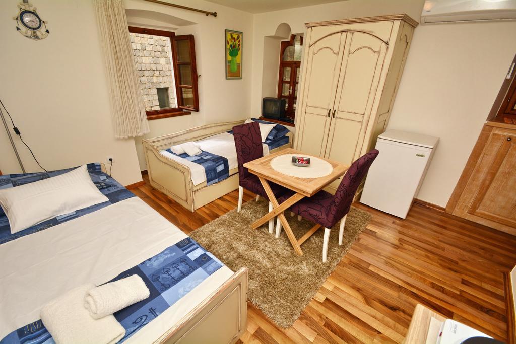 Studios Belvi โกตอร์ ภายนอก รูปภาพ